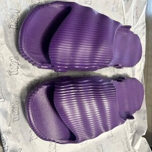Auracles x Chris Brown NIGHTCRAWLER Purple Glow in Dark Nami Slides